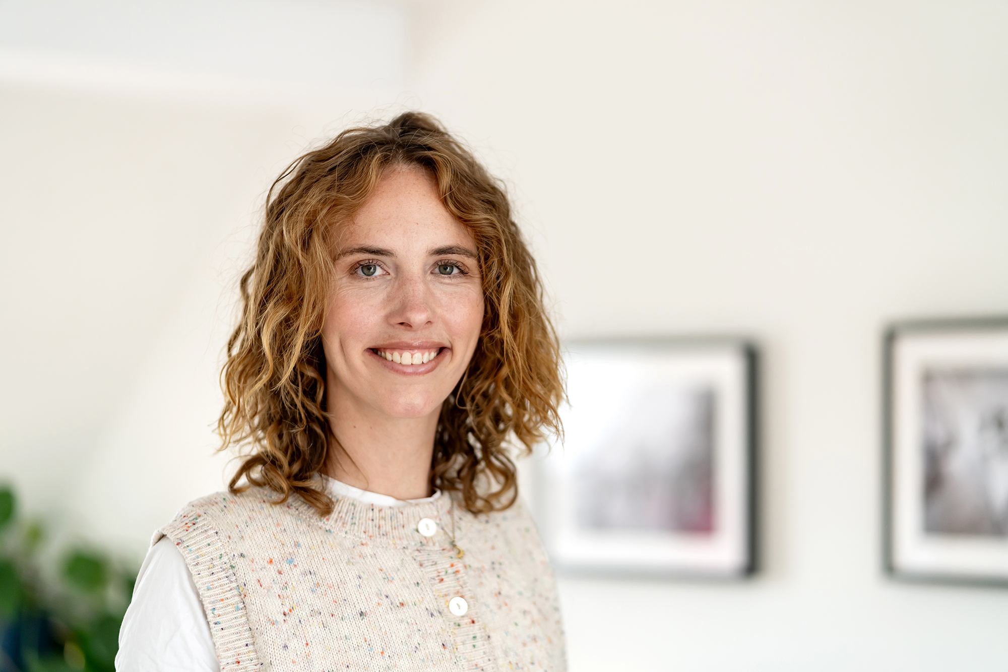Dr. med. Judith Schaus in ihrer Praxis