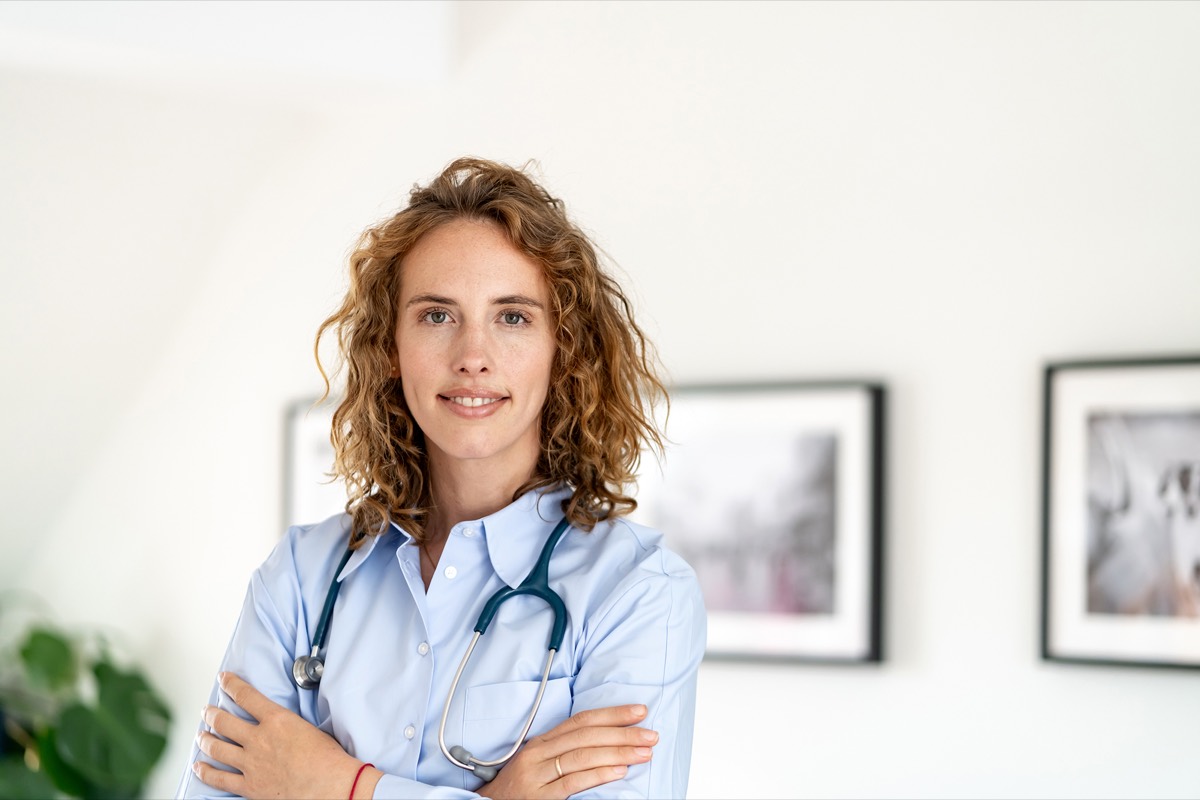 Dr. med. Judith Schaus in ihrer Praxis